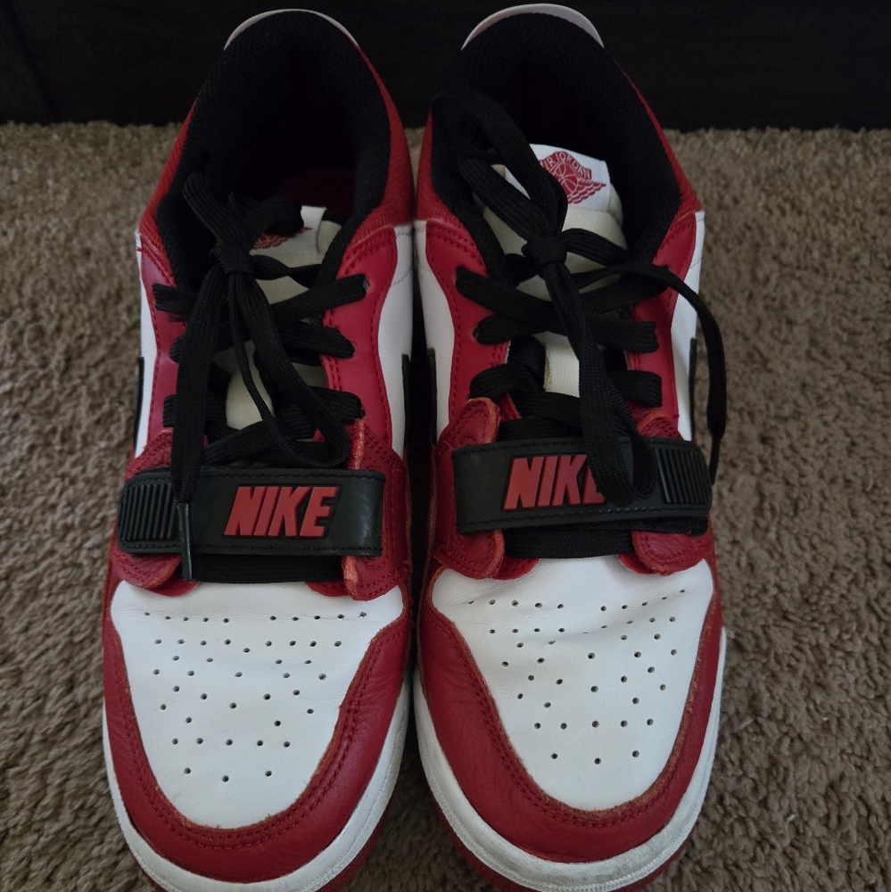 Nike Kids Sneakers in Red and White